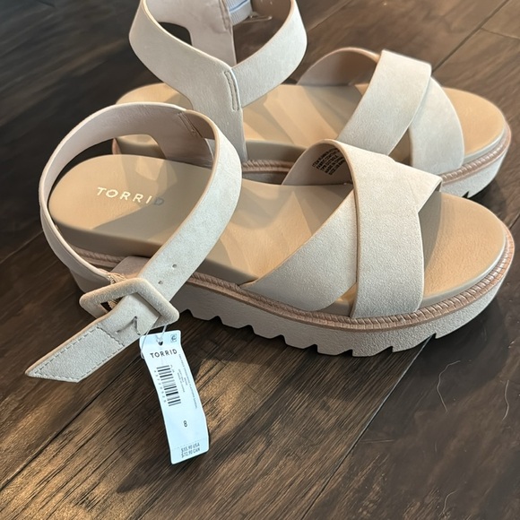 Torrid Cream Comfort Sandals with Crisscross Straps - Picture 2 of 4
